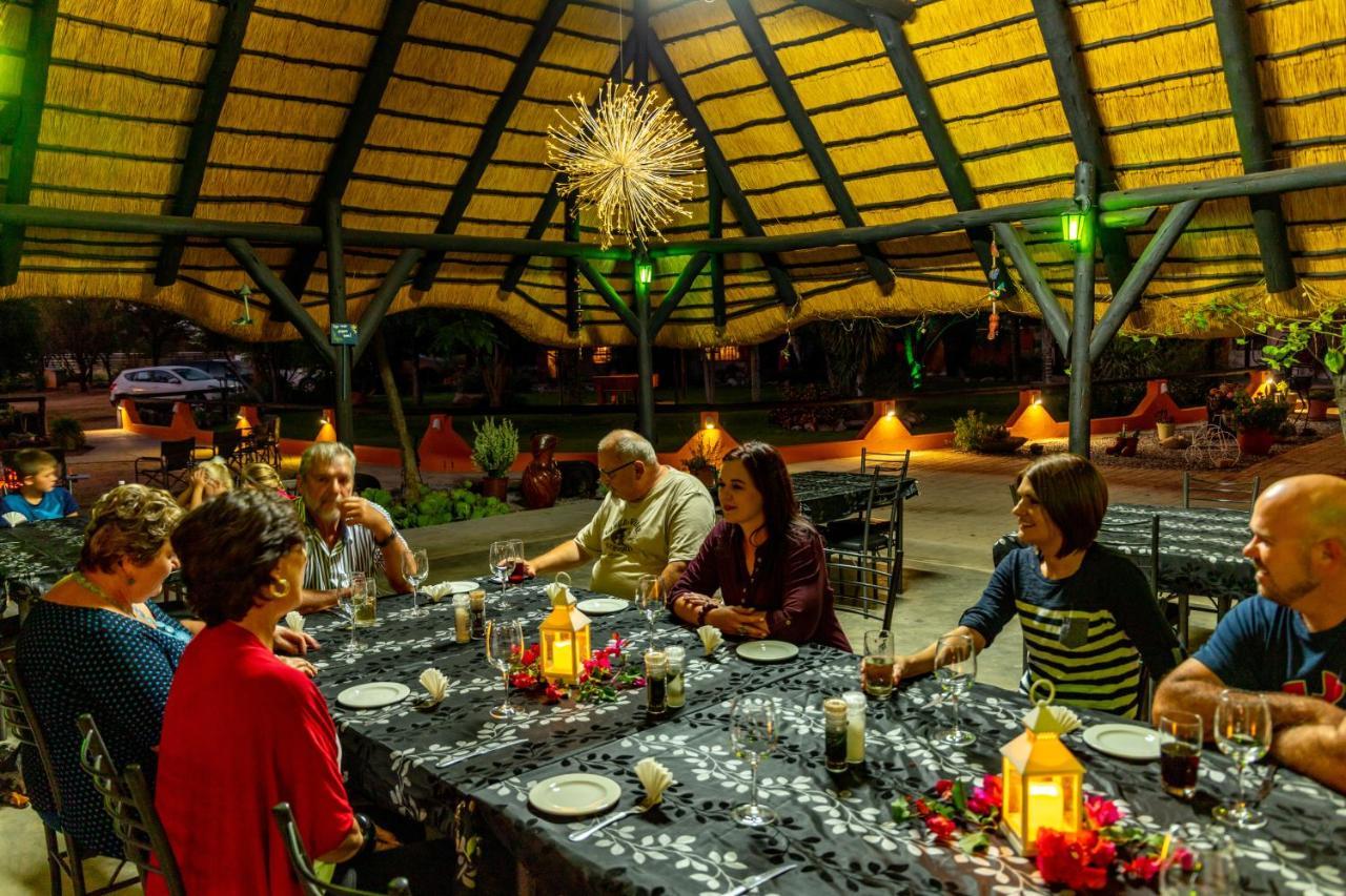 Lion'S Den Guesthouse Очиваронго Екстер'єр фото